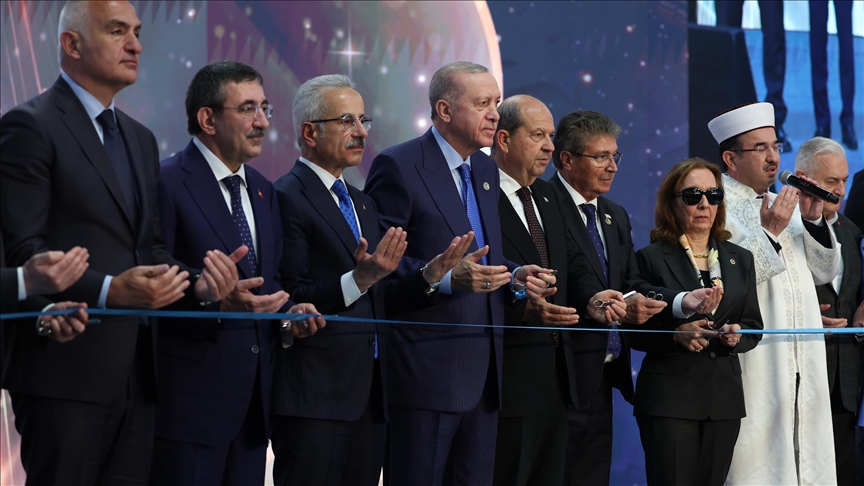 الرئيس أردوغان يفتتح مبانٍ جديدة في مطار أنطاليا الدولي