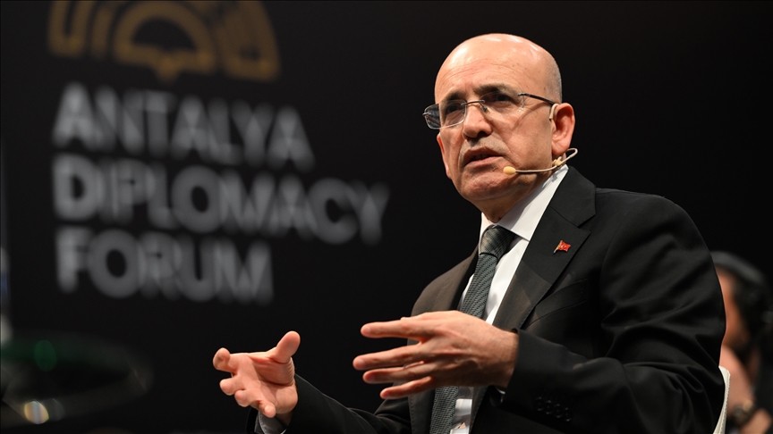 ADF'de "Korumacılık: Küreselleşmenin Sonu mu" paneli gerçekleştirildi