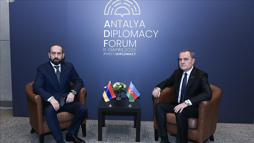 Azerbaijani, Armenian foreign ministers meet in Antalya