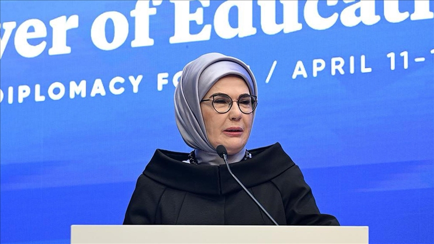 أمينة أردوغان: الإنسانية لم تعد تحتمل مزيدا من الحروب والصراعات