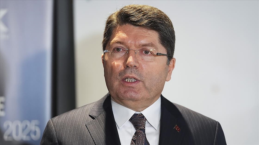Adalet Bakanı Tunç'tan İBB soruşturmaları kapsamındaki 14 tutuklunun nakline ilişkin açıklama