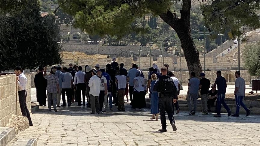 Ratusan pemukim Yahudi terobos Masjid al-Aqsa untuk rayakan Paskah