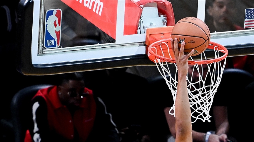NBA'de normal sezon 15 maçla sona erdi