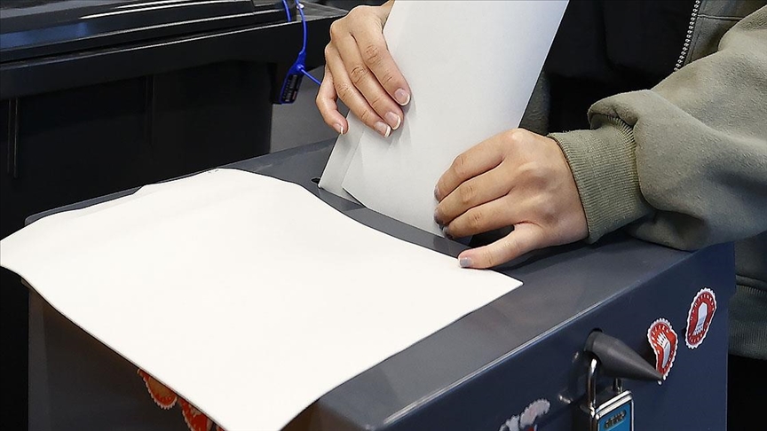 Almanya'da yeni başbakanın 6 Mayıs'ta seçilmesi planlanıyor