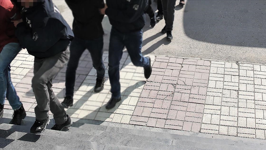 Van'da terör soruşturmaları kapsamında 24 şüpheli yakalandı