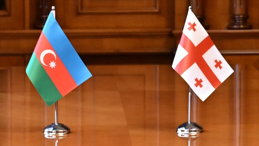Azerbaijani premier meets Georgian president to discuss strategic ties