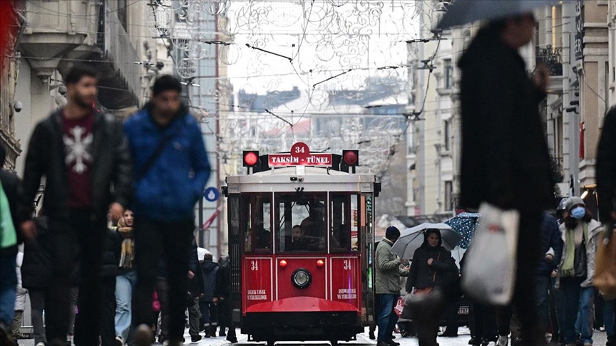 İstiklal Caddesi'ni ziyaret edenlerin sayısı 2024'te 90 milyonu aştı