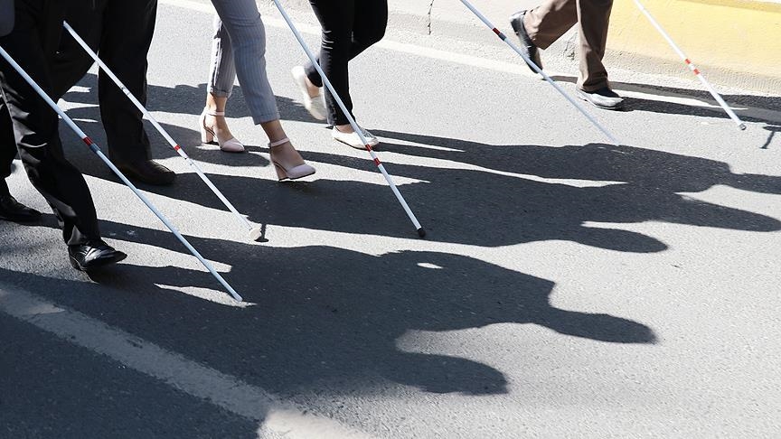 China develops AI-powered device to assist blind people with navigation