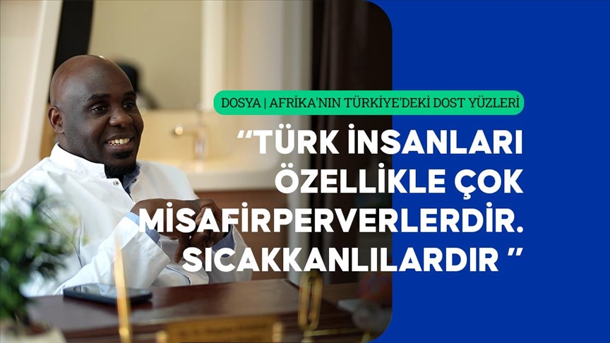 Kalp damar cerrahisi uzmanı Tanzanyalı Mugisha, Türk meslektaşları arasında ezberlediği türkülerle tanınıyor