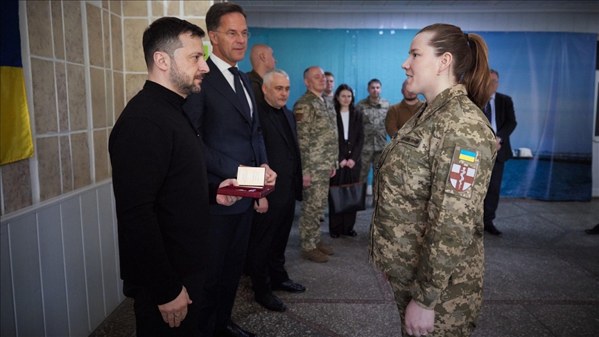 Президент Украины и генсек НАТО посетили раненых военных в Одессе