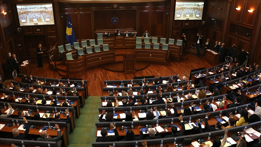 Prekinuta konstitutivna sjednica Skupštine Kosova: Mandati poslanika nisu potvrđeni