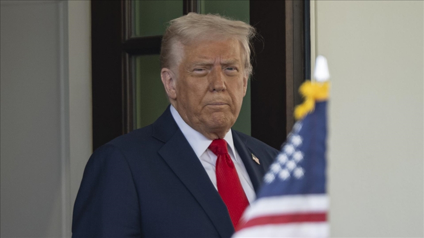 Trump, gönüllü olarak ABD'den ayrılacak düzensiz göçmenlere para ve uçak bileti vermek istiyor Trump, gönüllü olarak ABD'den ayrılacak düzensiz göçmenlere para ve uçak bileti vermek istiyor