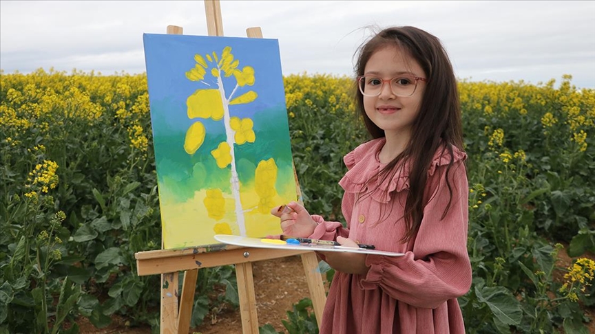 Tekirdağ'da 8 yaşındaki ressam İnci, üçüncü sergisine hazırlanıyor