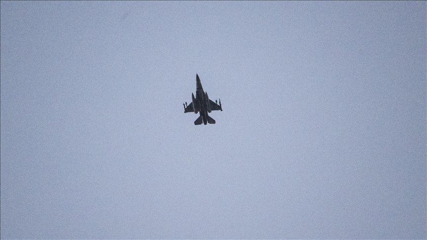 Israeli jets break sound barrier above Lebanese capital