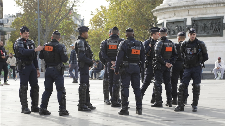 French anti-terrorism prosecutors probing prison-related attacks