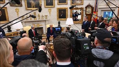 Trump elimina la presencia de The Associated Press en el grupo de prensa de la Casa Blanca