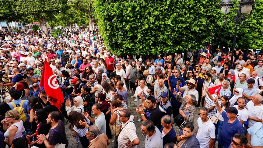 تونس.. احتجاجات بالمزونة تنديدا بمصرع 3 تلاميذ وبـ"تهميش المدينة"