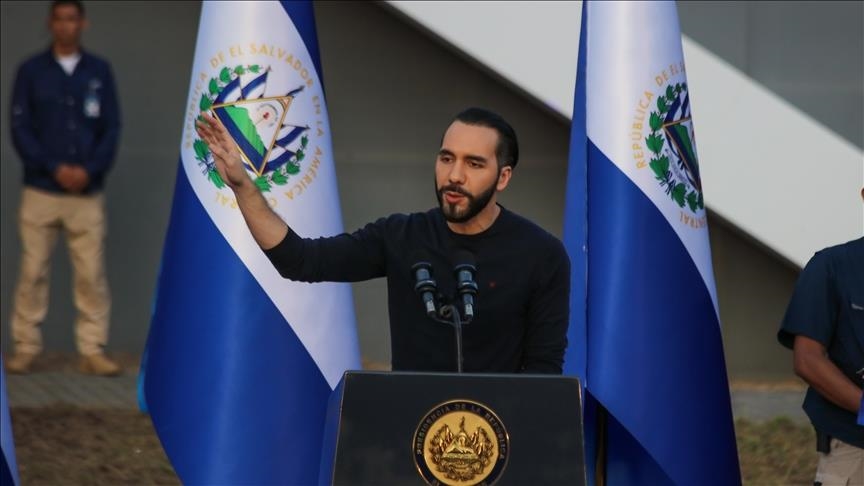 Le président du Salvador envisage de doubler la capacité de la méga-prison où sont enfermés les expulsés des États-Unis