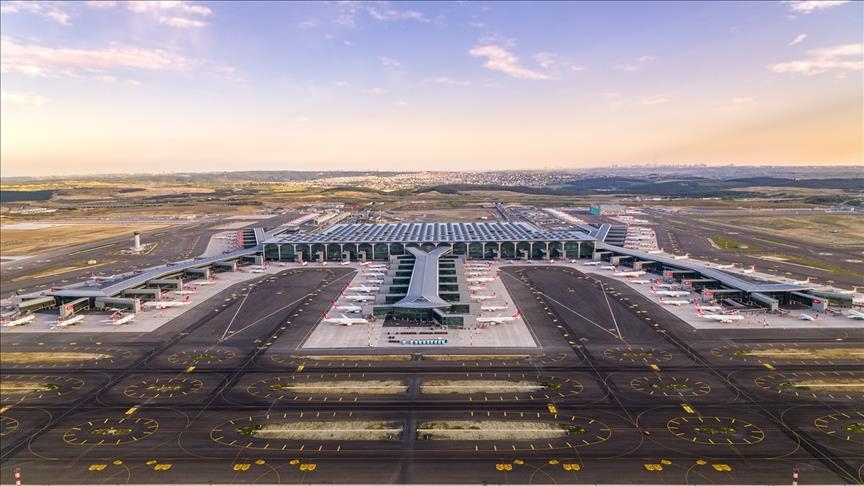 L’aéroport Istanbul lance "l'exploitation simultanée de trois pistes indépendantes"