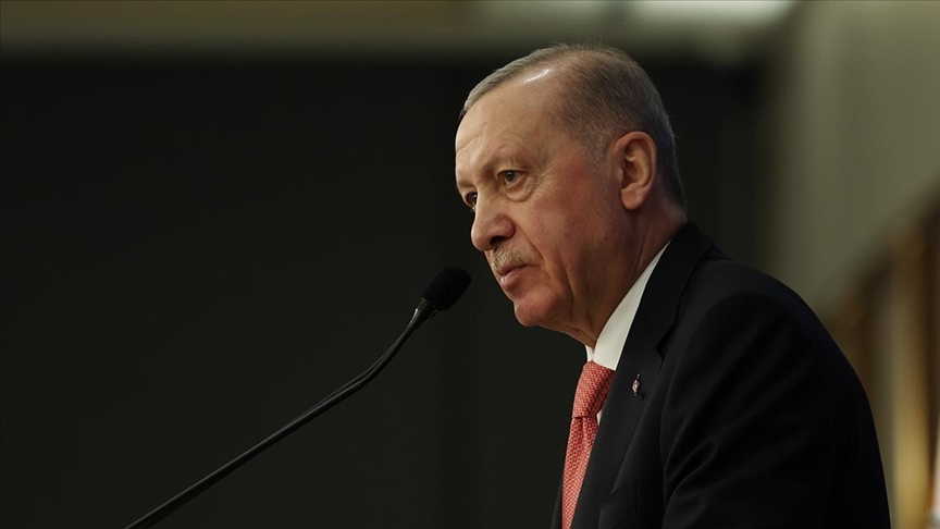 Cumhurbaşkanı Erdoğan, vefatının 32. yılında 8'inci Cumhurbaşkanı Özal'ı andı