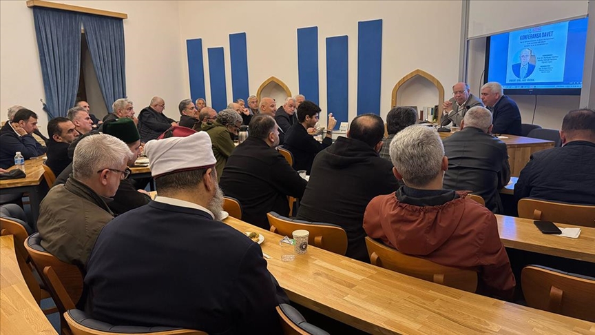 Mısır'daki El-Ezher Üniversitesi mezunları, vefatının 4. yılında ilim adamı Prof. Dr. Ali Özek'i andı