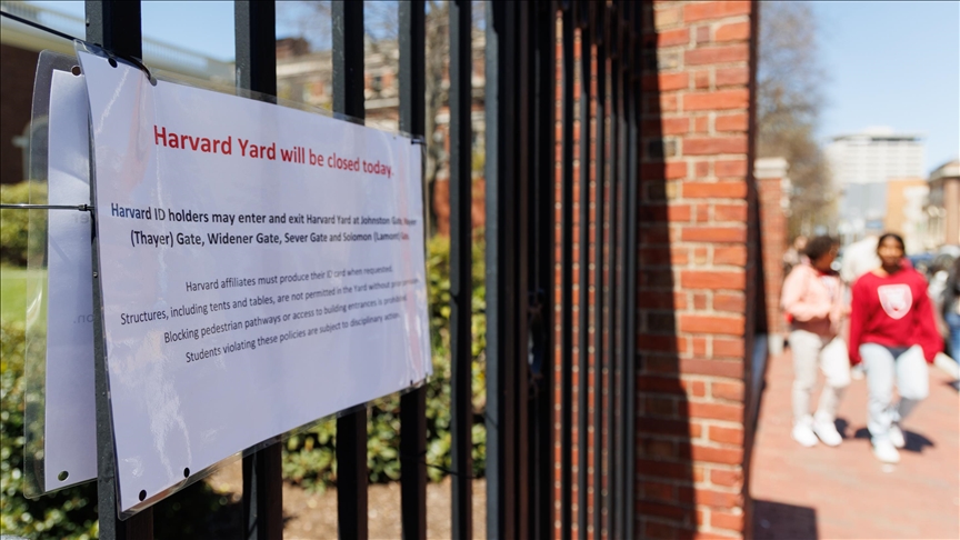 Trump yönetiminden Harvard Üniversitesine "yabancı öğrenci kayıt yetkisini kaybedebilirsin" uyarısı