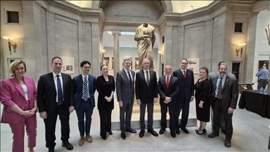 La estatua de bronce del emperador romano Marco Aurelio fue devuelta oficialmente a Türkiye