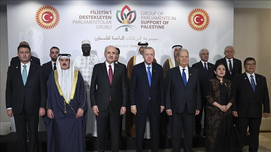 رئيس البرلمان التركي يلتقي عددا من نظرائه قبيل اجتماع لدعم فلسطين