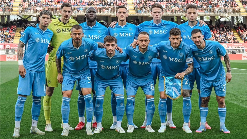 قدم.. نابولي يلاحق إنتر ميلان على صدارة الدوري الإيطالي