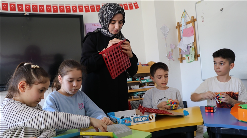 Elazığ'da 3 ilkokul öğrencisi Uluslararası Matematik Yarışması'nda birinci oldu