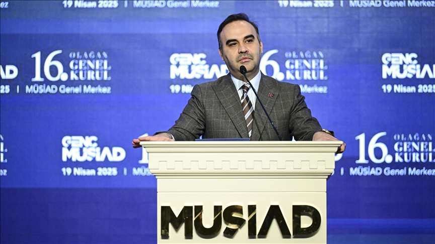 Bakan Kacır: Sanayimizi yüksek teknoloji ve katma değer ekseninde güçlendirmeyi sürdüreceğiz