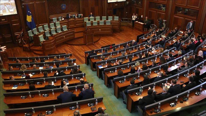 Votohet legjislatura e re e Kuvendit të Kosovës, deputetët morën zyrtarisht mandatin pas betimit