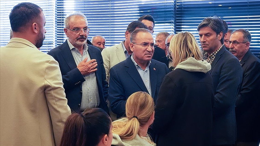TBMM Başkanvekili Bozdağ'dan, Önder'in tedavi gördüğü hastaneye ziyaret