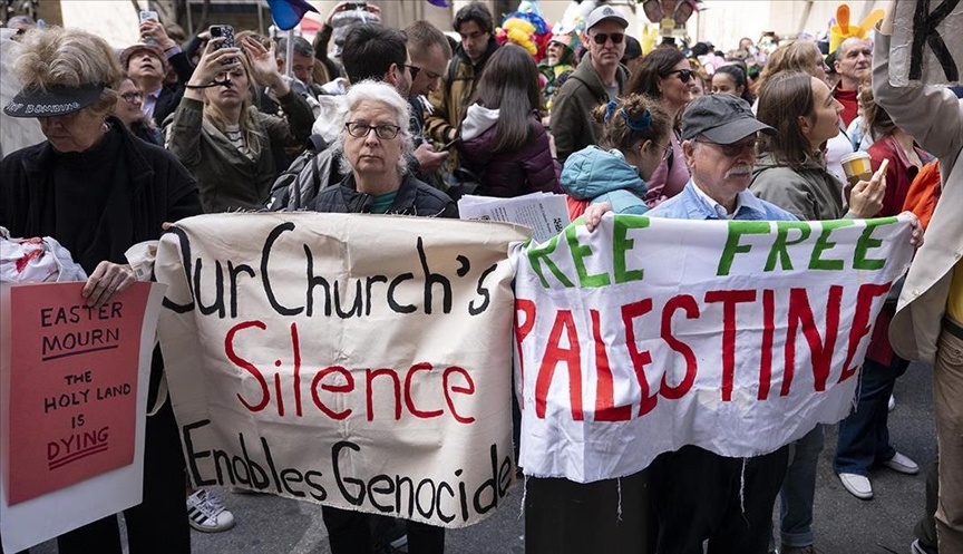 New York'taki Paskalya kutlamalarında, ABD'nin Filistin politikasına tepki gösterildi