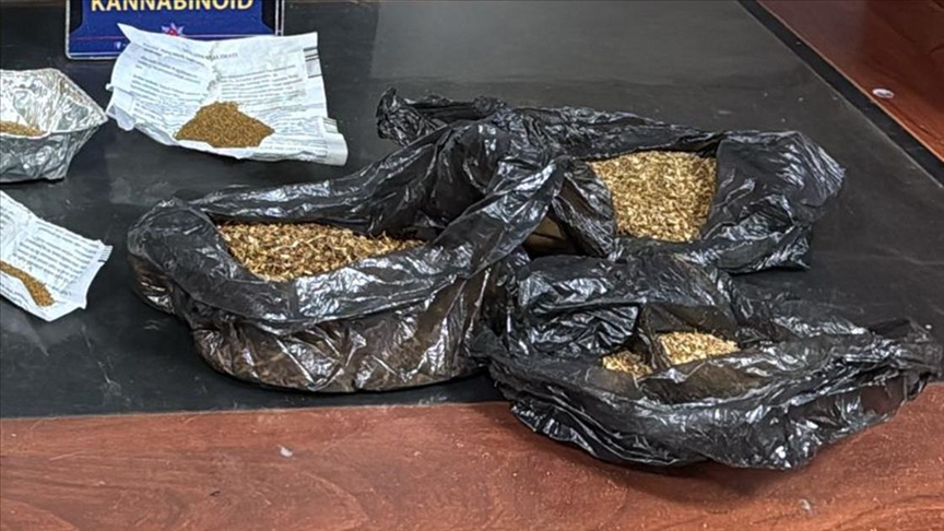 Adana'da uyuşturucu operasyonlarında yakalanan 52 şüpheli tutuklandı