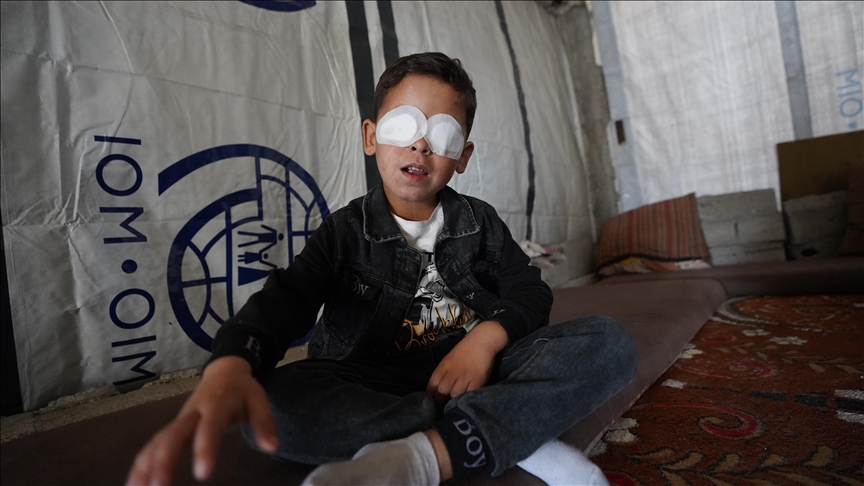 الطفل حجازي.. إسرائيل سرقت عينه والحصار فاقم معاناته 
