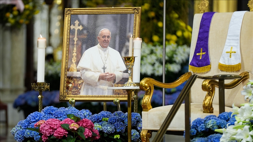'Humanist who championed the poor': Latin America mourns death of Pope Francis
