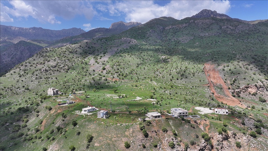 Avrupa'da yaşayan Keldaniler yıllar önce terk ettikleri Şırnak'taki köylerine geri dönüyor