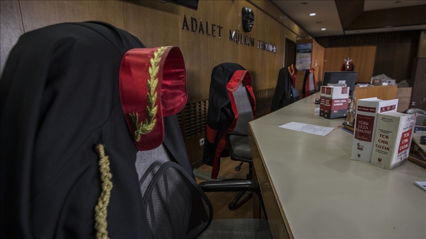 Kayseri'de kavga ihbarına giden polisi silahla şehit eden sanık, müebbet ve 15 yıl 3 ay hapis cezasına çarptırıldı