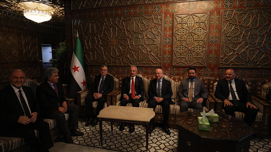 Ulaştırma ve Altyapı Bakanı Abdulkadir Uraloğlu, Şam'da