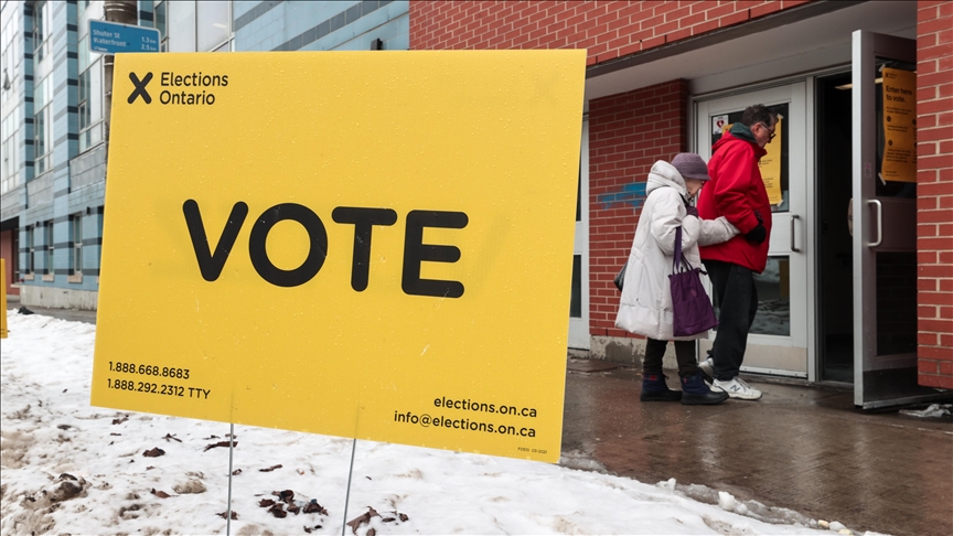 Record 7.3 million Canadians flock to advance polls in federal election