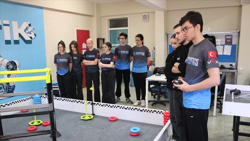 Tekirdağlı lise öğrencileri tasarladıkları robotla ABD'de Türkiye'yi temsil edecek