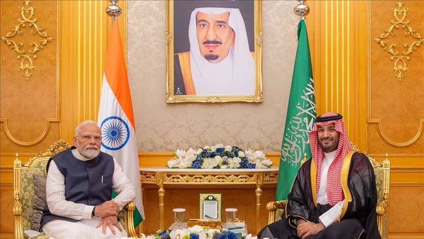 ولي عهد السعودية ورئيس وزراء الهند يبحثان التعاون ومستجدات إقليمية