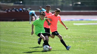 Edirne'de "Okuldan Spora" ve "Mahalle Ligi" projeleri akademik başarıyı artırdı