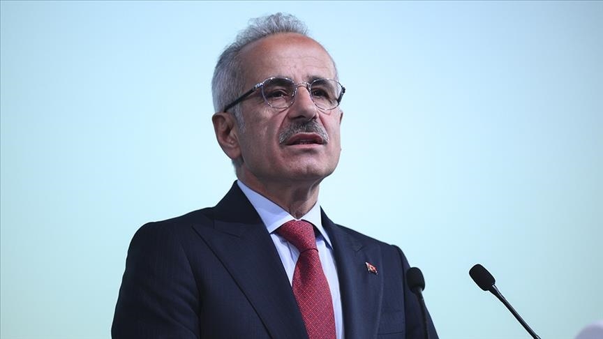 Ministri turk i Transportit  Asnjë dëmtim në rrjetin e transportit pas tërmeteve në Istanbul