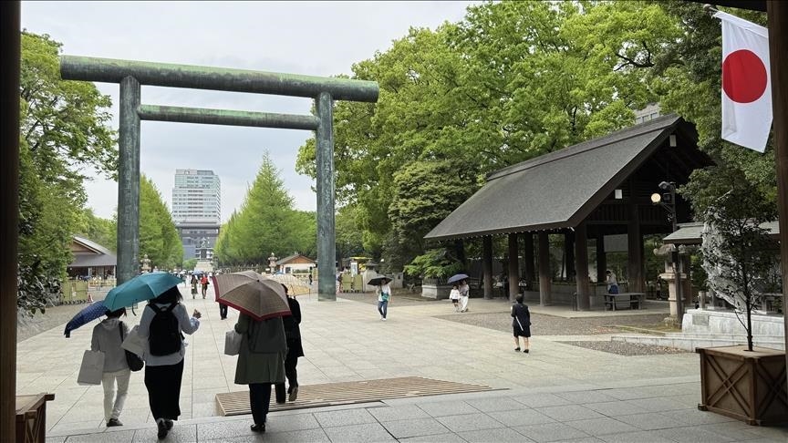 China protests Japanese premier’s offering, lawmakers' visit to controversial shrine