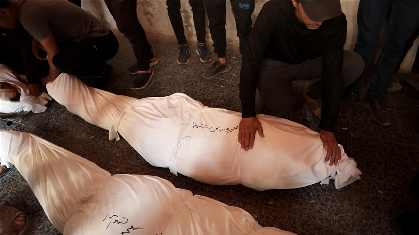 إسرائيل تقر بقتل 10 نازحين فلسطينيين بقصف مدرسة بمدينة غزة