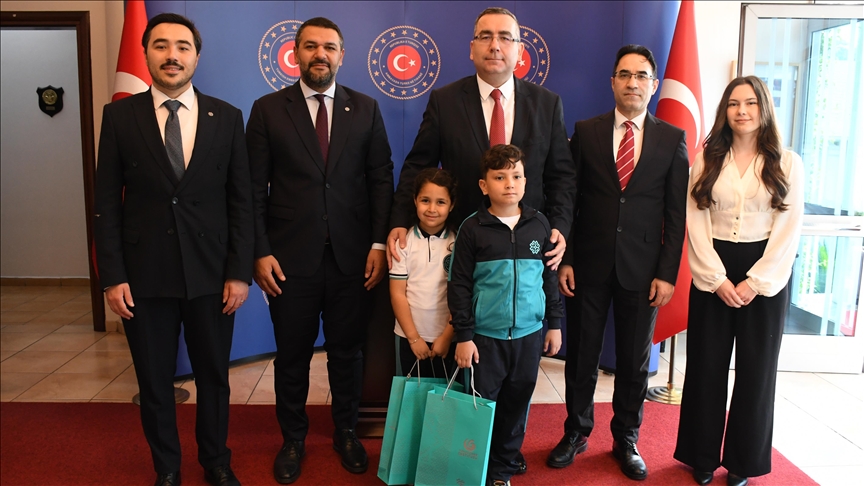 Shqipëri, institucionet turke shënojnë Ditën e Sovranitetit Kombëtar dhe Fëmijëve