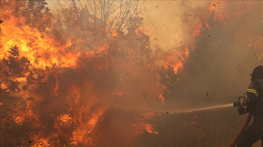 إسرائيل تعلن التعبئة وتستعد لطلب دعم دولي لإخماد حرائق قرب القدس