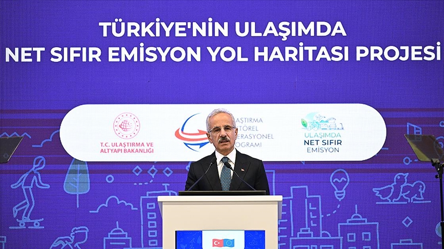 Bakan Uraloğlu: Ulaşım kaynaklı emisyonları sıfıra indirmek için kapsamlı yol haritası oluşturmayı hedefledik